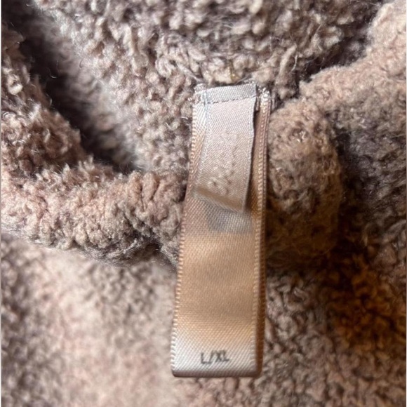 Skims Teddy Jogger Pant - Picture 4 of 4